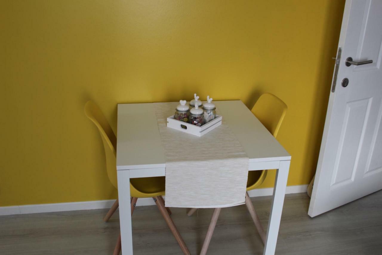 Saffels Nest Bed & Breakfast Lochristi Bagian luar foto
